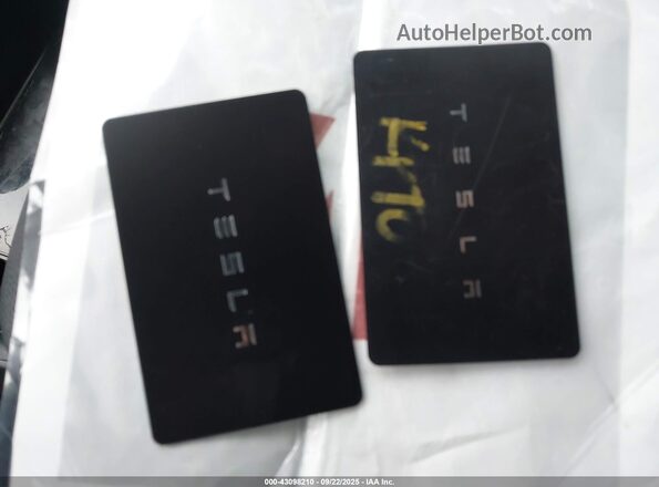 7G2CEHED7RA046314 2024 TESLA CYBERTRUCK Silver 