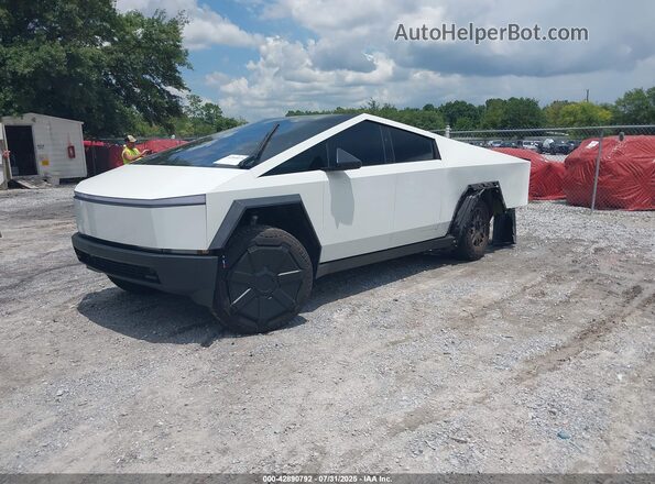 7G2CEHED9RA002654 2024 TESLA CYBERTRUCK Белый Передняя левая четверть