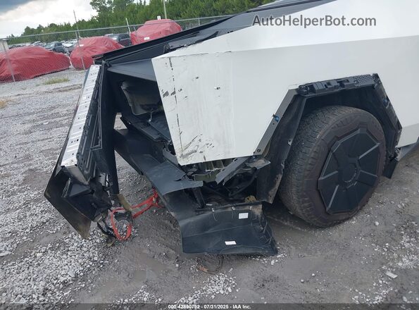 7G2CEHED9RA002654 2024 TESLA CYBERTRUCK Белый Вид спереди