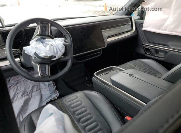 7PDSGABL2NN002627 2022 RIVIAN R1S Серый Вид панели приборов