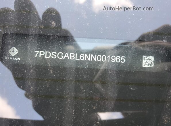 7PDSGABL6NN001965 2022 RIVIAN R1S Black VIN კოდის სტიკერის ხედი