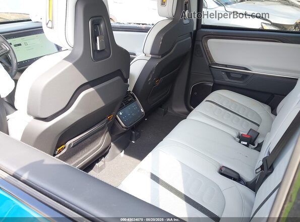 7PDSGBBA3SN072766 2025 RIVIAN R1S Blue Widok naklejki z numerem VIN