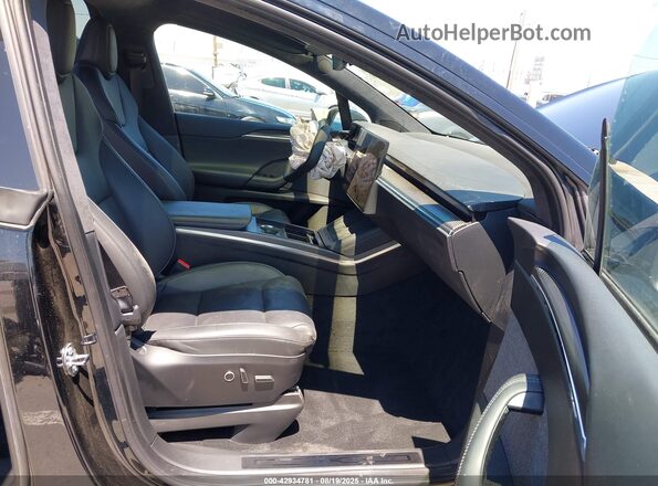 7SAXCBE65NF337483 2022 TESLA MODEL X Black Front interior view