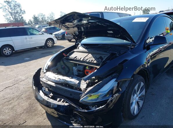 7SAYGDED0RF014743 2024 TESLA MODEL Y Black Vista frontal