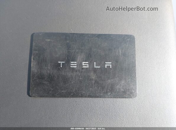 7SAYGDED0RF014743 2024 TESLA MODEL Y Black Vista del salpicadero