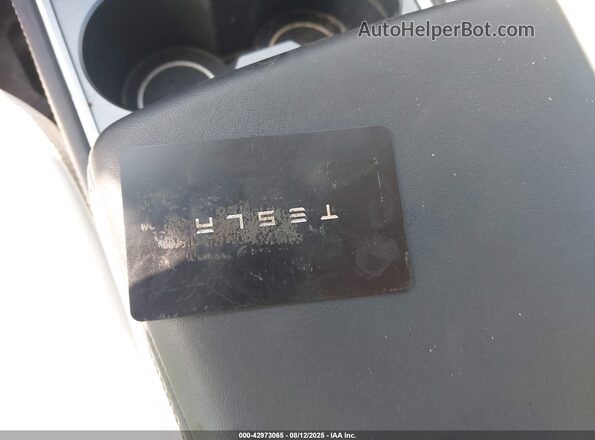 7SAYGDEE2RF190864 2024 TESLA MODEL Y Blue 