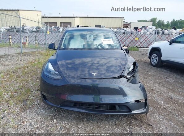 7SAYGDEE2RF190864 2024 TESLA MODEL Y Blue 