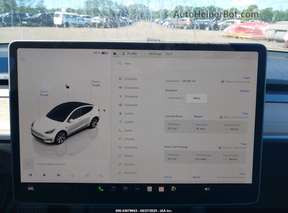 7SAYGDEE3PF798535 2023 TESLA MODEL Y White Widok tylnych siedzeń