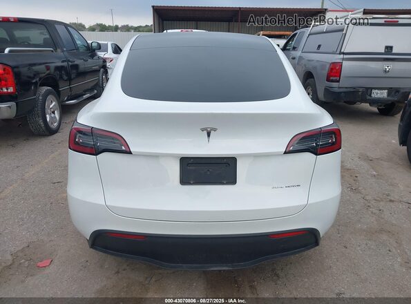 7SAYGDEE4PA044024 2023 TESLA MODEL Y White 
