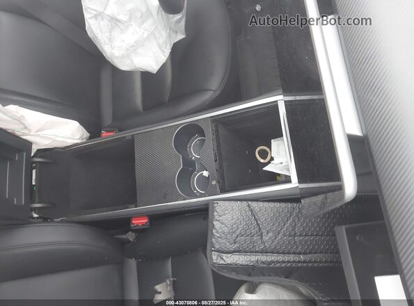 7SAYGDEE4PA044024 2023 TESLA MODEL Y White Вид задніх сидінь