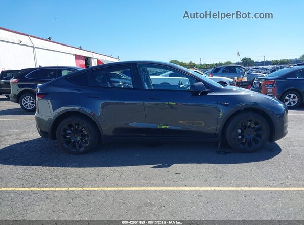 7SAYGDEE5RF016223 2024 TESLA MODEL Y Black 