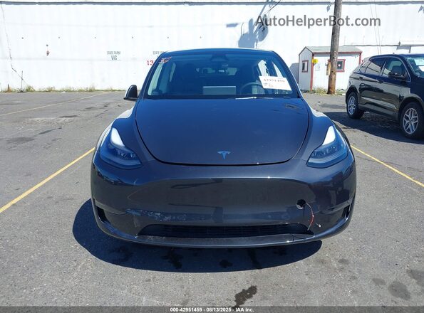 7SAYGDEE5RF016223 2024 TESLA MODEL Y Black 