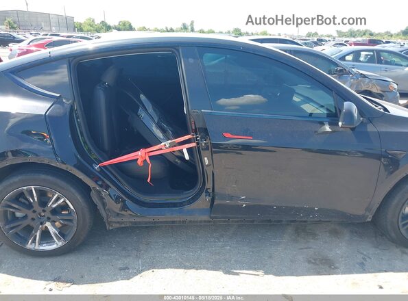 7SAYGDEEXPA087718 2023 TESLA MODEL Y Black ხელსაწყოთა პანელის ხედი