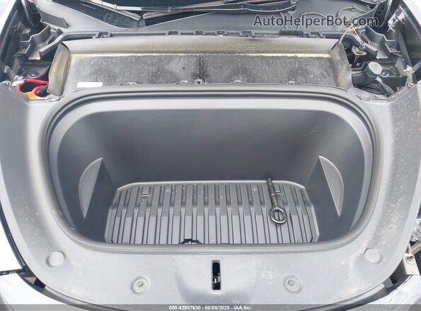 7SAYGDEEXRA227401 2024 TESLA MODEL Y Gray 
