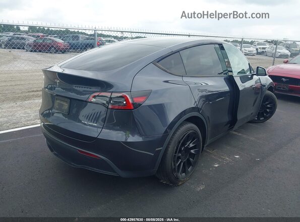 7SAYGDEEXRA227401 2024 TESLA MODEL Y Gray 