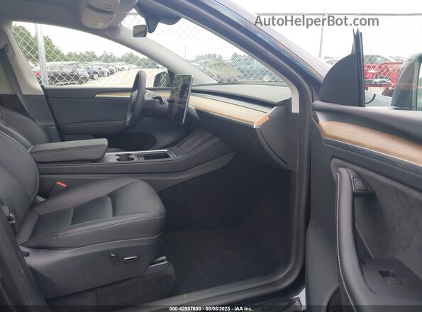 7SAYGDEEXRA227401 2024 TESLA MODEL Y Gray 