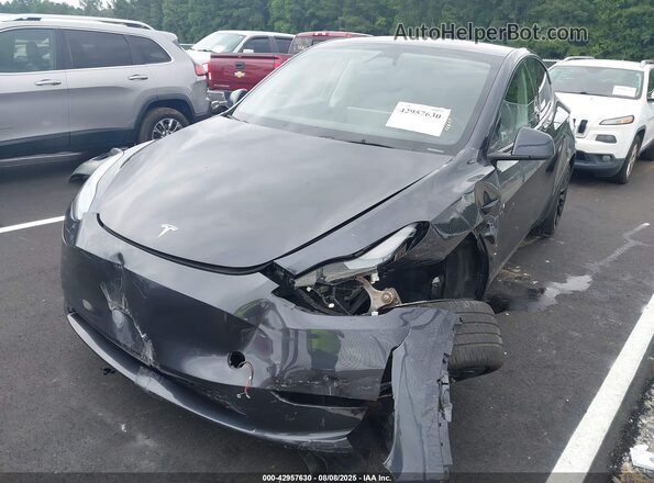 7SAYGDEEXRA227401 2024 TESLA MODEL Y Gray 