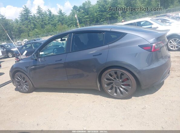 7SAYGDEF9PF614739 2023 TESLA MODEL Y Gray Вид задньої частини салону