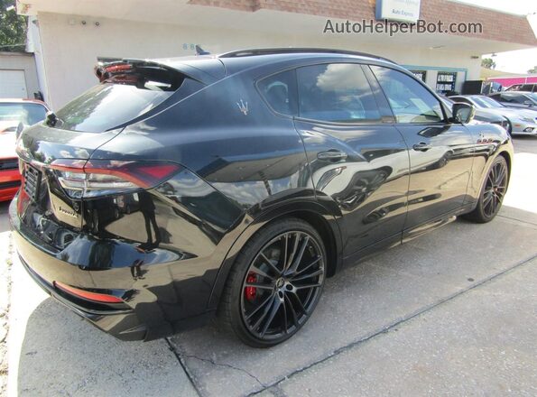 ZN661ZUT5NX3906XX 2022 MASERATI LEVANTE Black 