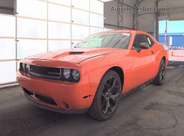 2C3CDZAG8JH235930 2018 DODGE CHALLENGER Оранжевый 