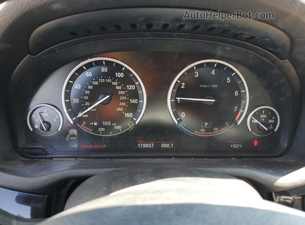 5UXWZ7C50H0V86015 2017 BMW X3 Black Vista de los asientos traseros