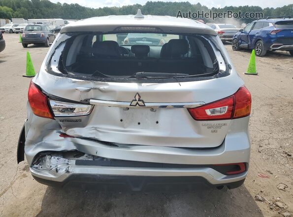 JA4AP3AWXJU000340 2018 MITSUBISHI OUTLANDER Серебряный 