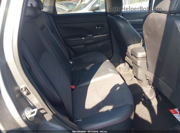 JA4APVAU6NU004112 2022 MITSUBISHI OUTLANDER SPORT Gray Вид наклейки з VIN-кодом