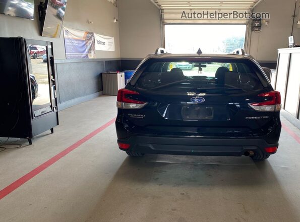 JF2SKAJC0MH412588 2021 SUBARU FORESTER  Vista trasera
