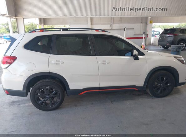 JF2SKAPCXKH403501 2019 SUBARU FORESTER White Rear interior view