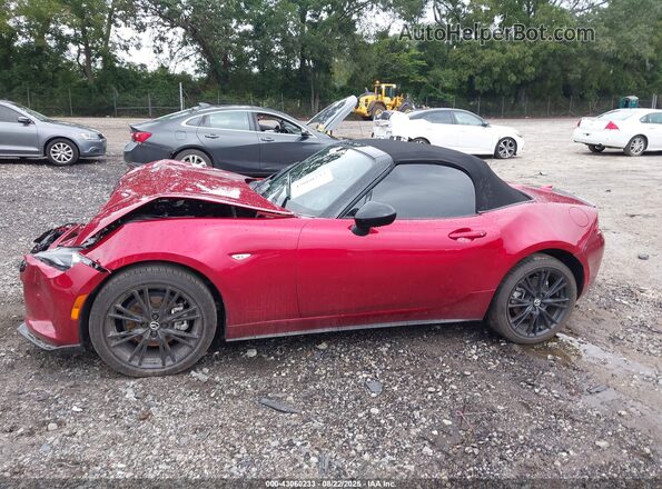 JM1NDAC71S0652153 2025 MAZDA MX-5 MIATA Red 360 interior view