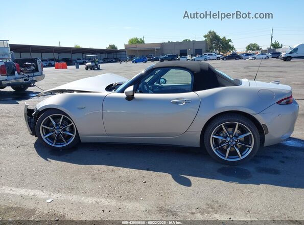 JM1NDAD7XP0561985 2023 MAZDA MX-5 MIATA Gray Widok wnętrza 360 stopni