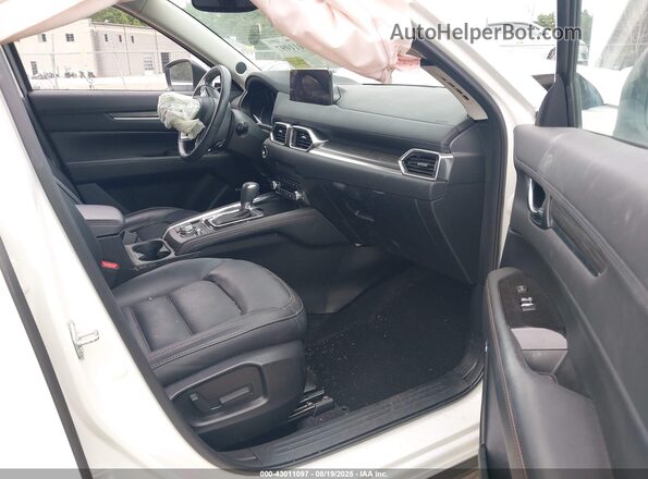 JM3KFBAY6M0414498 2021 MAZDA CX-5 White წინა სალონის ხედი