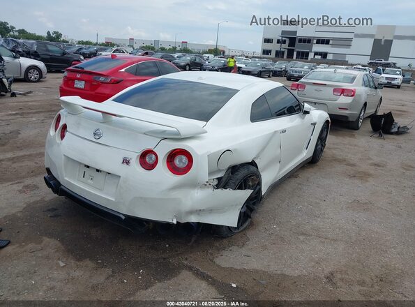JN1AR5EF0GM290752 2016 NISSAN GT-R White Rear right