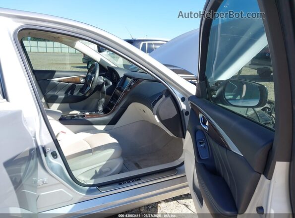 JN1EV7AP8JM353725 2018 INFINITI Q50 Silver 