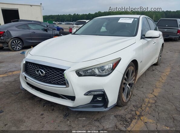 JN1EV7AP9JM358240 2018 INFINITI Q50 White 