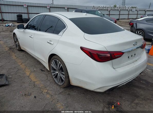 JN1EV7AP9JM358240 2018 INFINITI Q50 White 