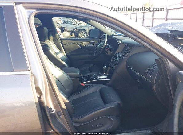 JN8CS1MU0HM140066 2017 INFINITI QX70 Серый Вид салона спереди