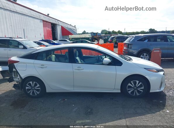 JTDKARFP5J3077090 2018 TOYOTA PRIUS PRIME White 