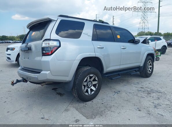 JTERU5JR4M5940263 2021 TOYOTA 4RUNNER Silver Tył prawy