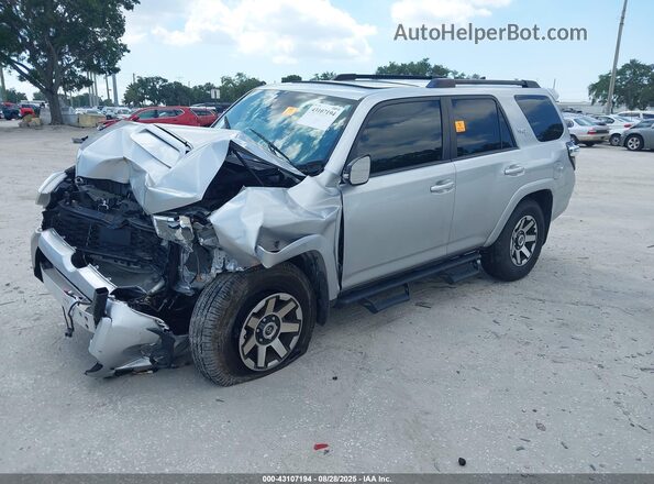 JTERU5JR4M5940263 2021 TOYOTA 4RUNNER Silver Przód lewy