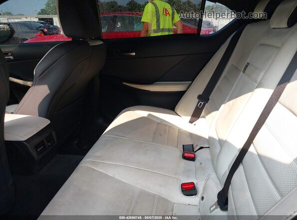 JTHAP1D20S5007181 2025 LEXUS IS 500 Gray VIN კოდის სტიკერის ხედი