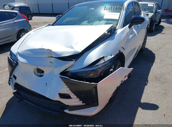 JTJABABB4RA004155 2024 LEXUS RZ White Widok z przodu