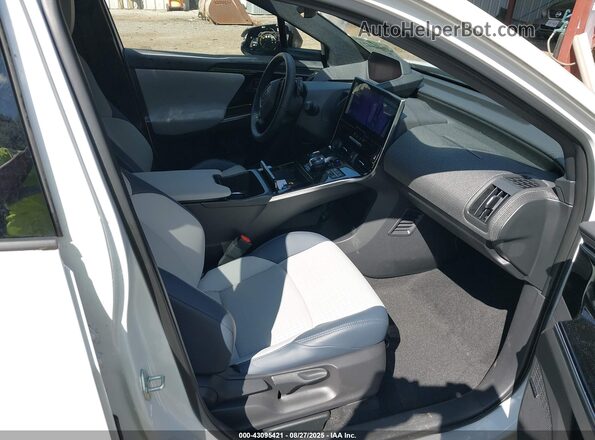 JTMABABAXPA031111 2023 SUBARU SOLTERRA White Вид салону спереду