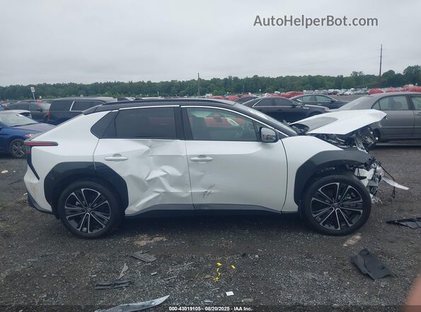 JTMABACA2PA032543 2023 TOYOTA LIMITED White Вид задньої частини салону