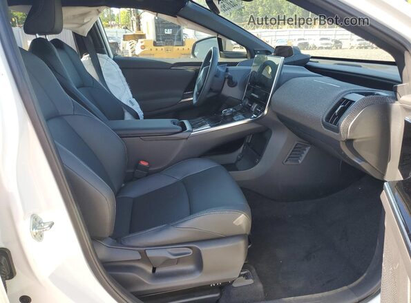 JTMABACA5PA022766 2023 TOYOTA LE White წინა სალონის ხედი