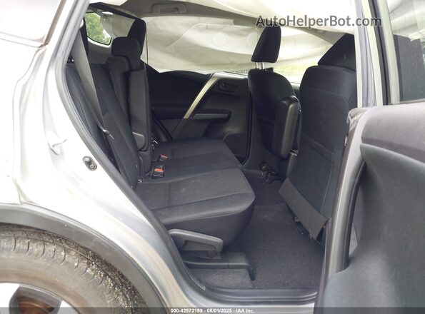 JTMBFREV8JJ221857 2018 TOYOTA LE Silver VIN կոդի պիտակի տեսք