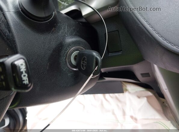 JTMBFREV8JJ221857 2018 TOYOTA LE Silver Առջևի վահանակի տեսք