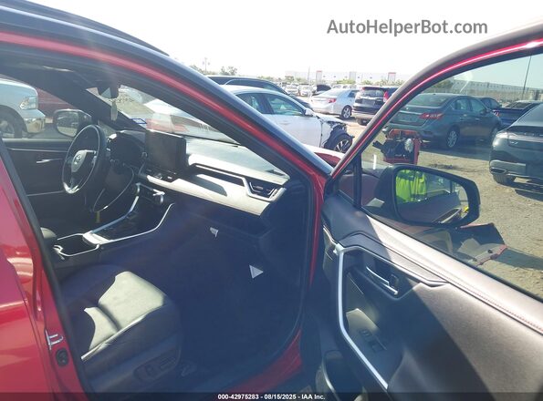JTMFB3FV3RD185014 2024 TOYOTA RAV4 PRIME Красный Вид салона спереди