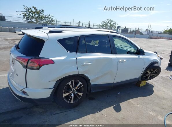 JTMWFREV0JJ165494 2018 TOYOTA LE White 