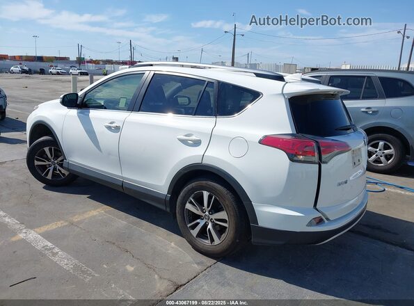 JTMWFREV0JJ165494 2018 TOYOTA LE White 